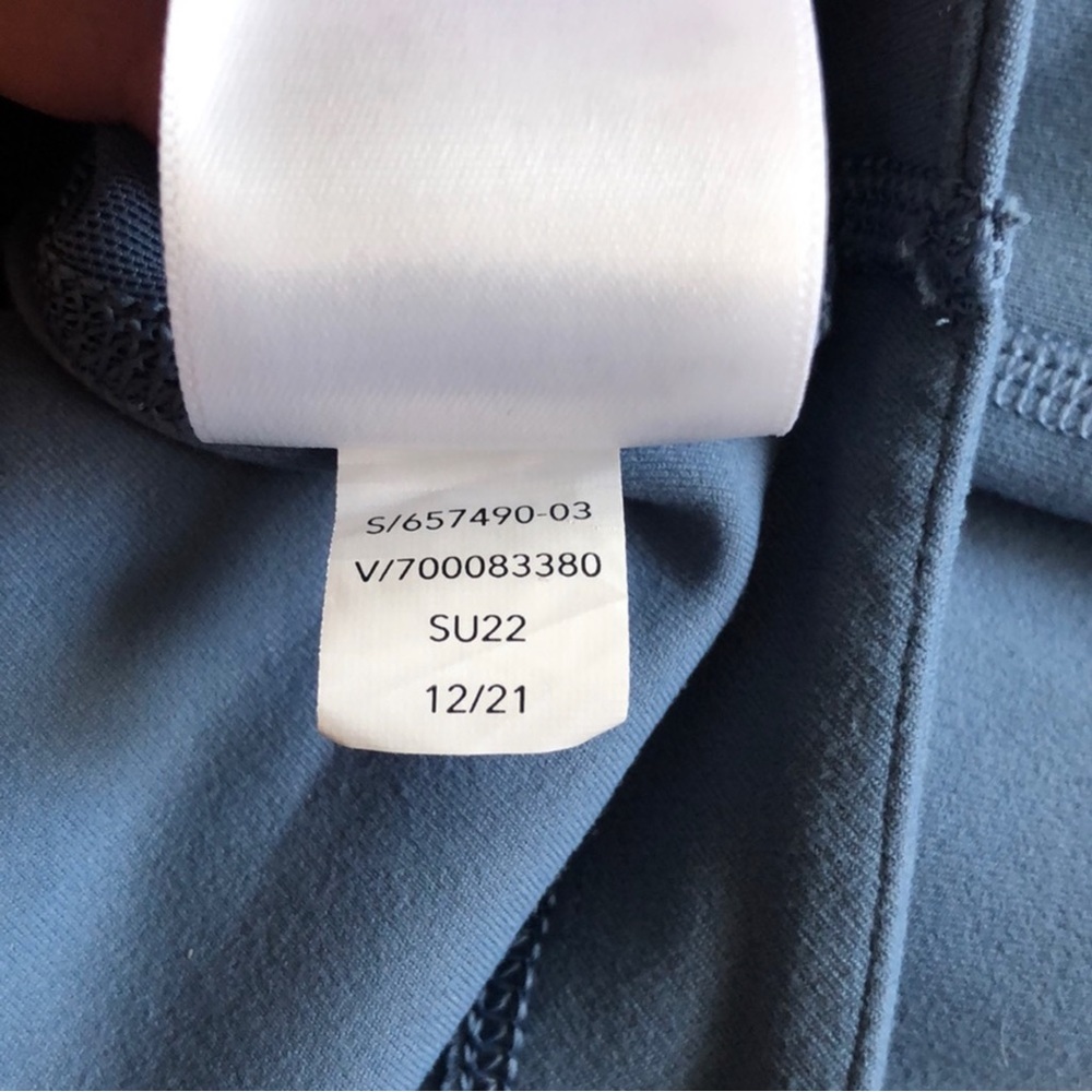 Athleta EUC Woman’s Salutation Cottage Blue Jacket Size Large - Picture 14 of 15